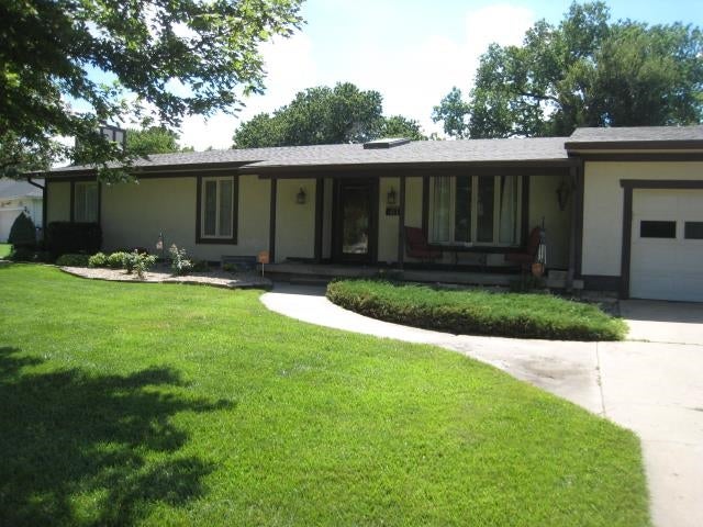 413 N Park Dr — photo
