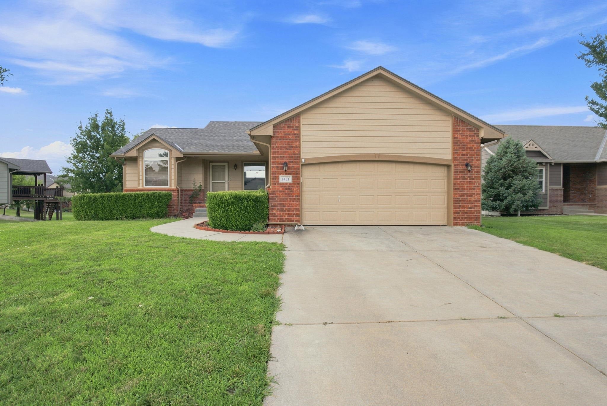 2421 N Fieldstone Street — photo