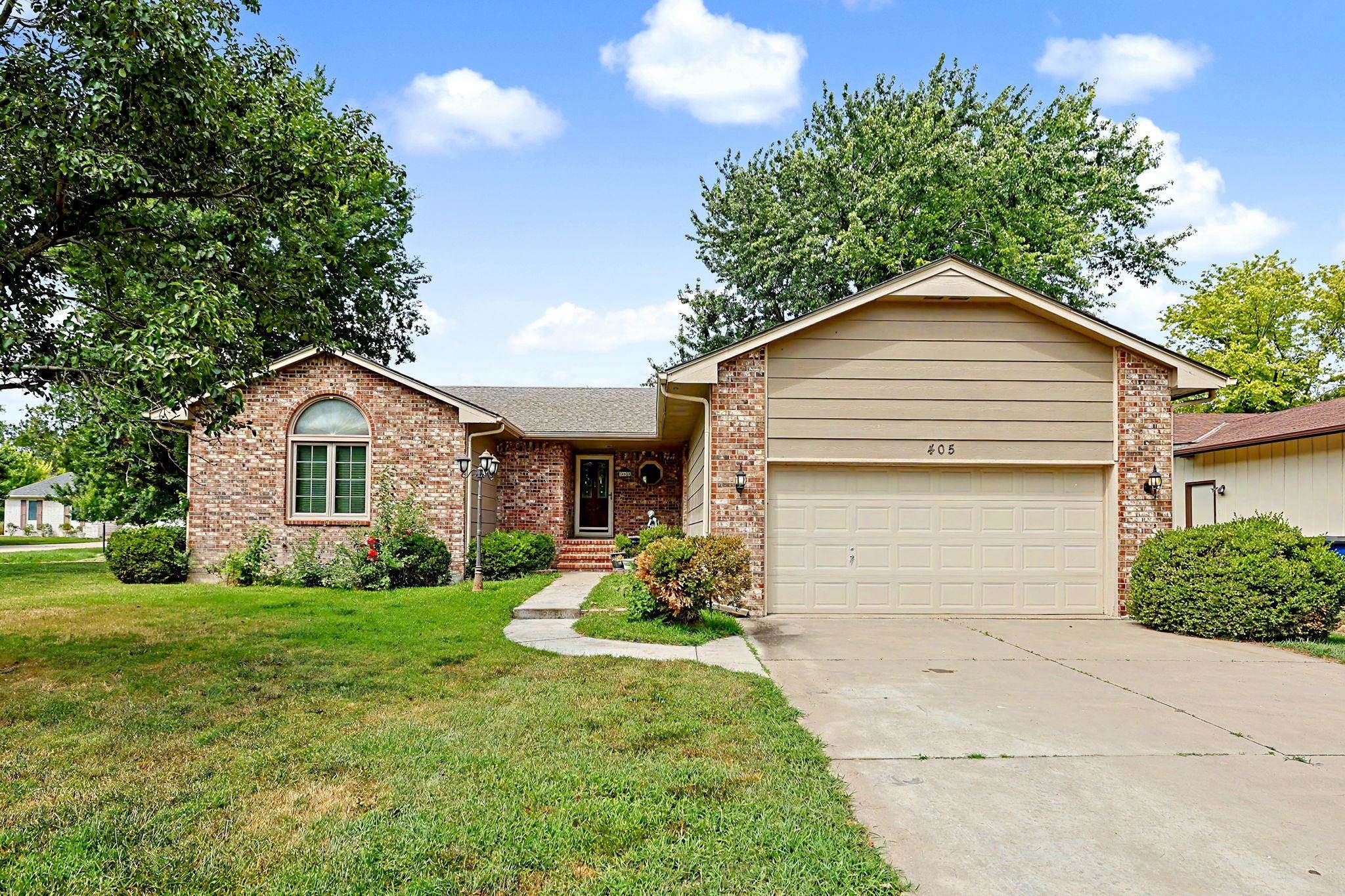 405 Sherman Dr — photo