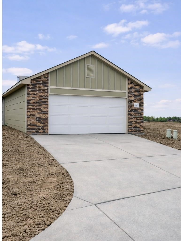 5165 N Sweetwater Road — photo