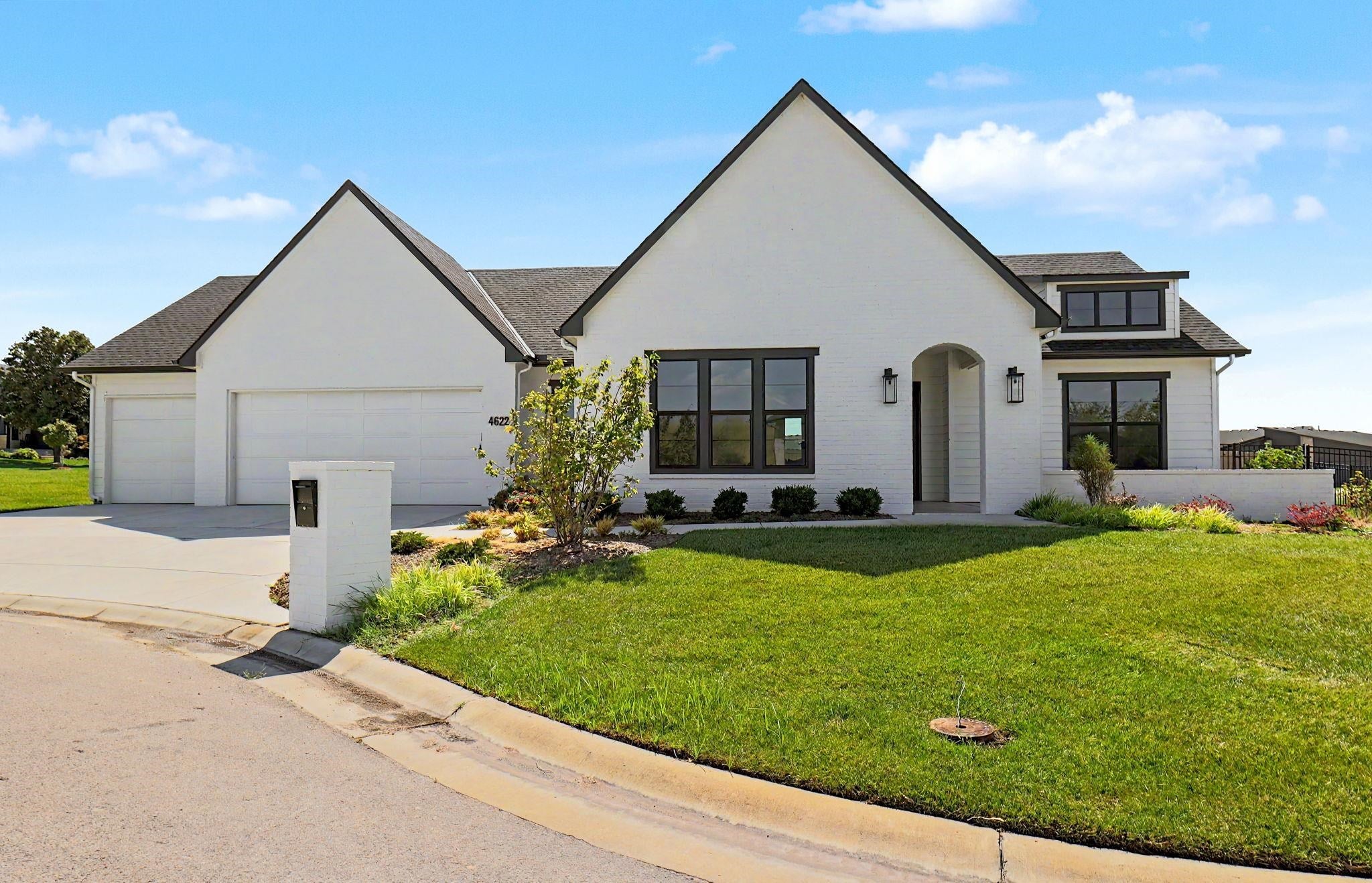 4622 W Emerald Bay Cir — photo