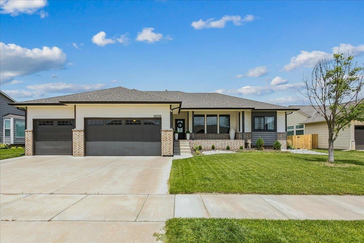 16006 W Sheriac St — photo