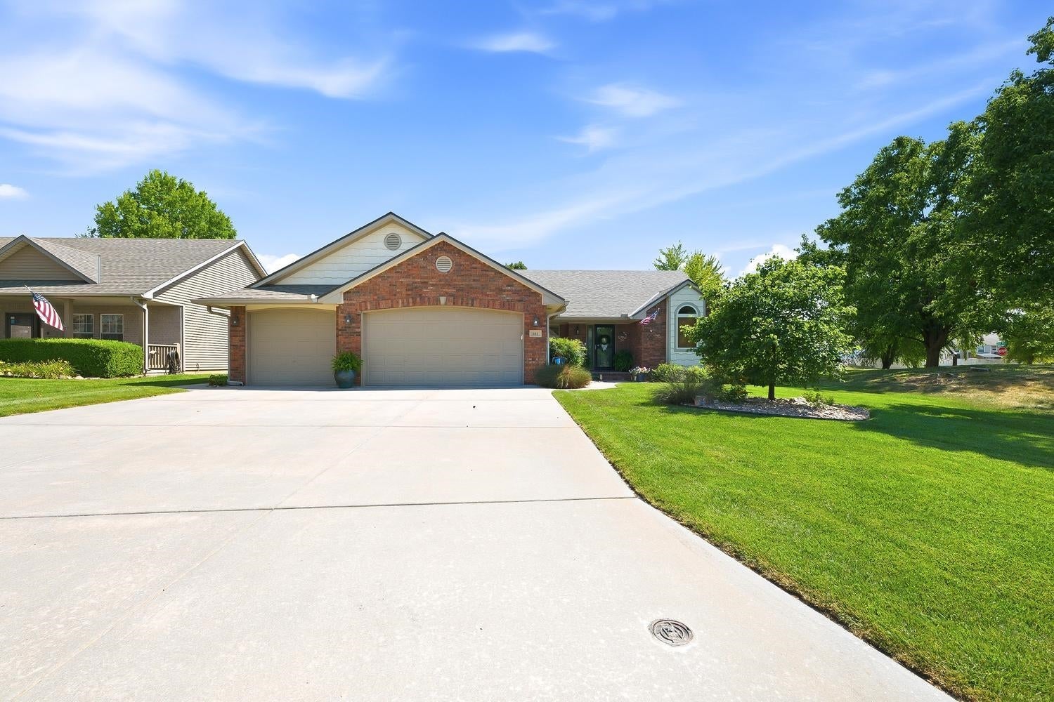 601 Stone Gate Cir — photo