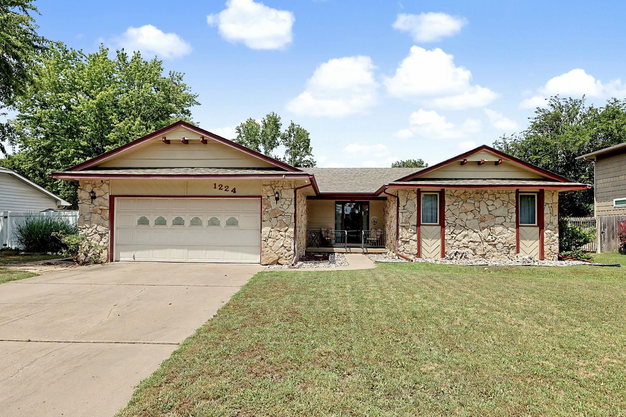 1224 N Armstrong Ct. — photo