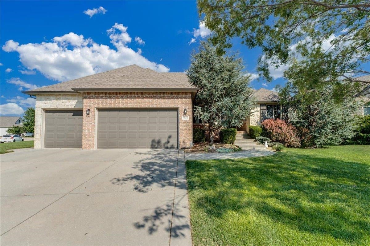 4011 N Bluestem Ct — photo