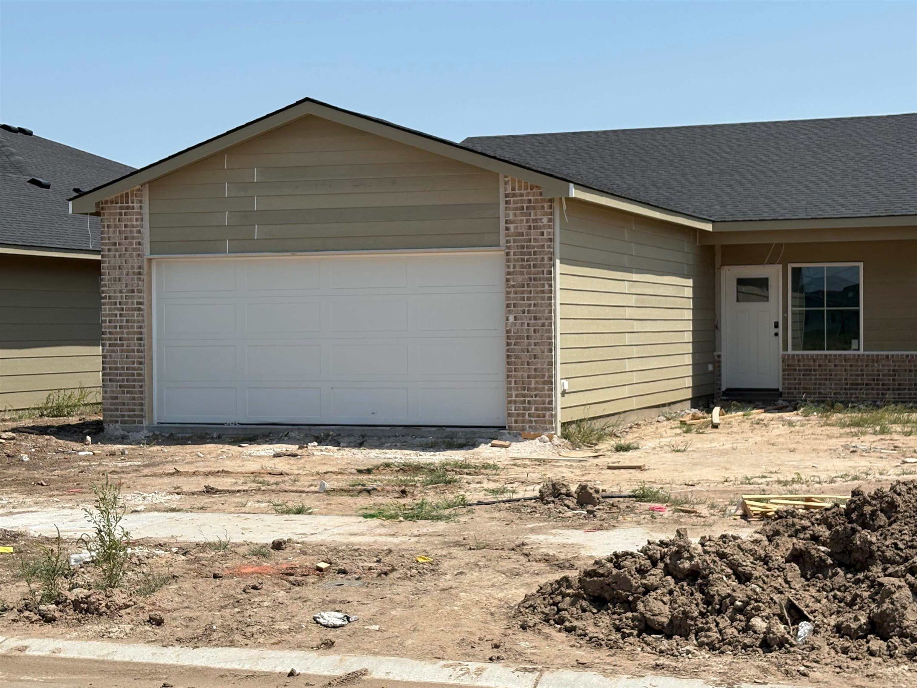 2912 S Denene #100 — photo