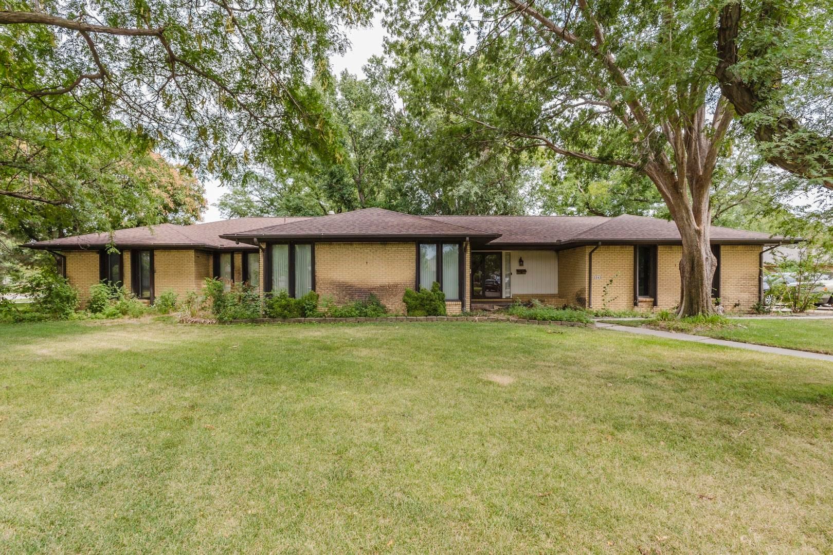2243 W Bella Vista — photo