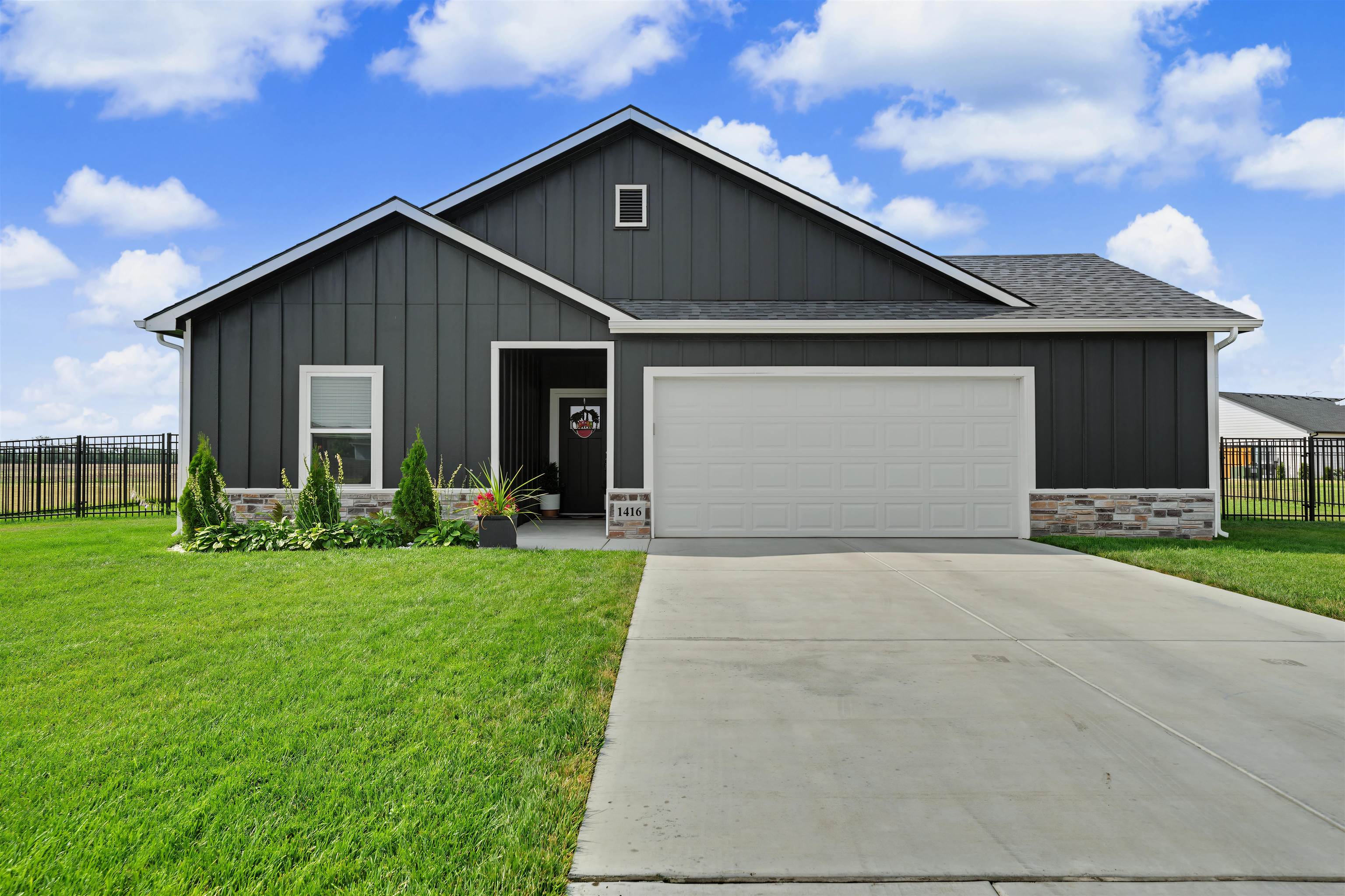 1416 Curtiss Dr. — photo