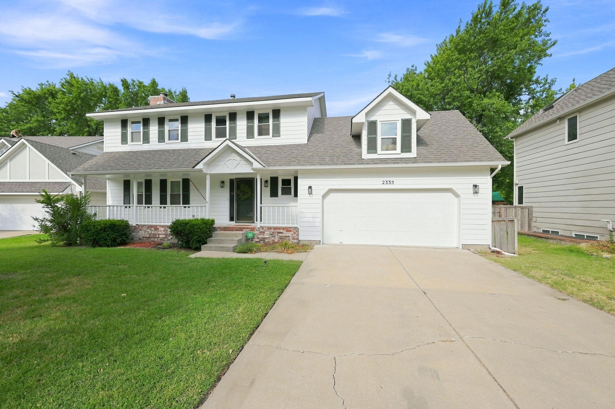 2335 N Stoneybrook Ct — photo