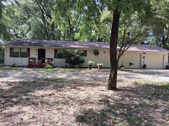6309 N K - 61 Hwy — photo