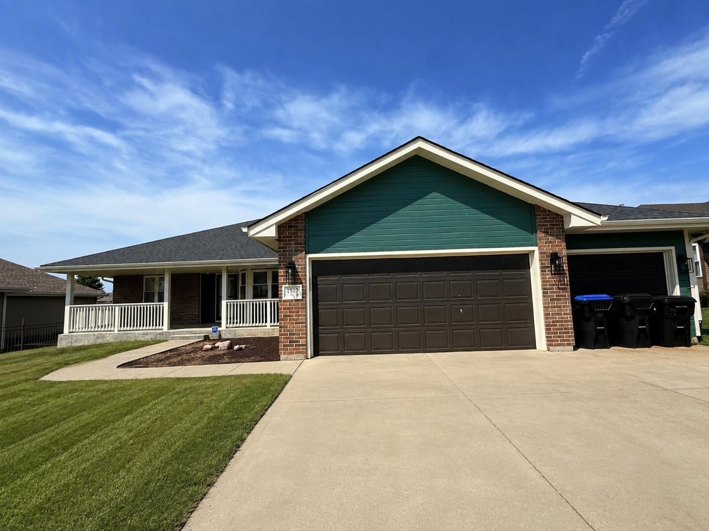 4513 SW Lakeside Dr — photo
