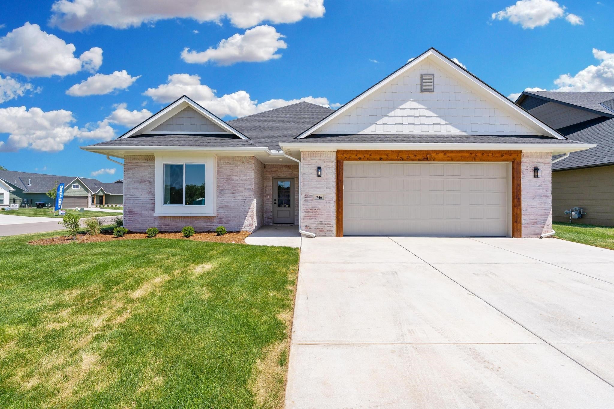 730 N Rainbow Lake Ct — photo