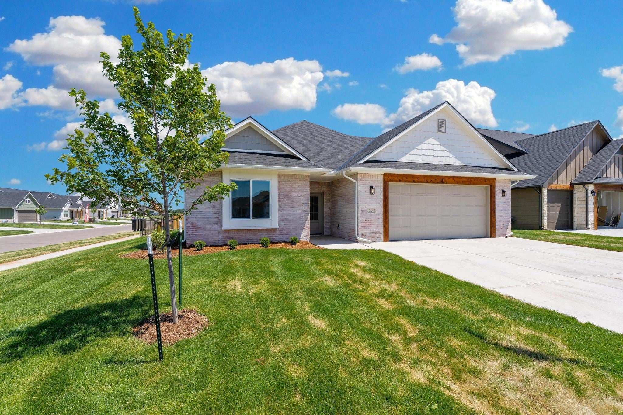 706 N Rainbow Lake Ct — photo