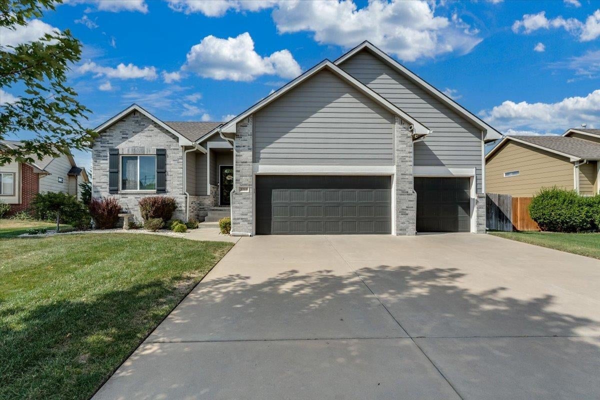 3213 S Bluelake Ct — photo