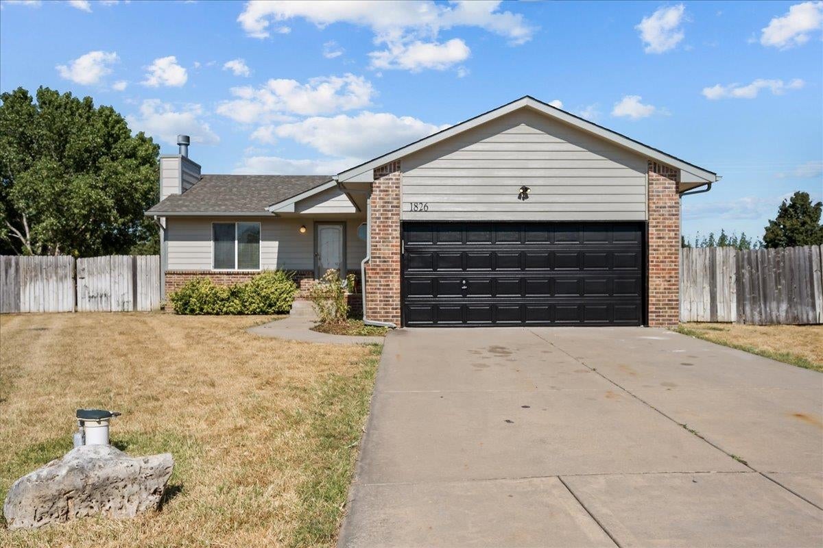 1826 N Nickelton Ct — photo