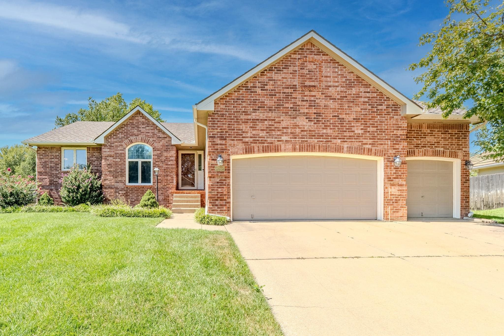 2413 N Watersedge Ct. — photo