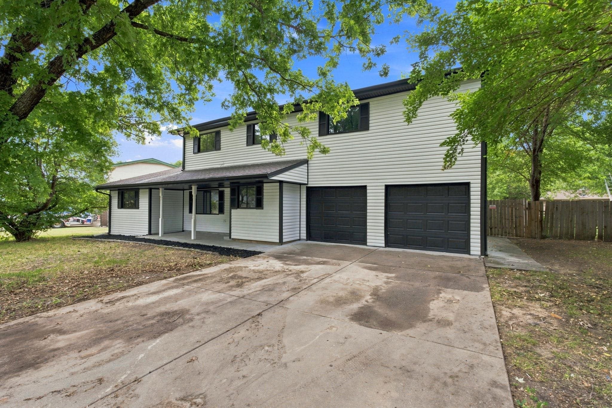 519 Renee Dr — photo