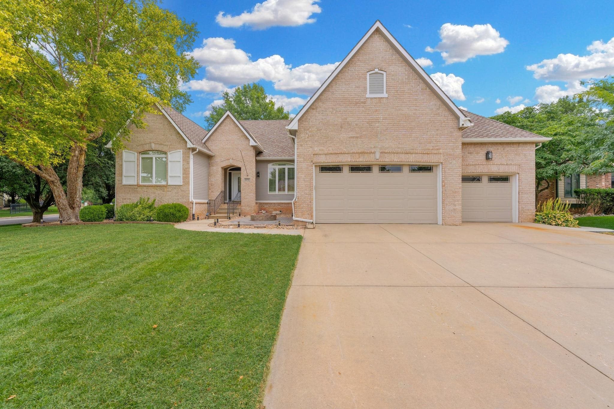 1272 N Hickory Creek Ct — photo