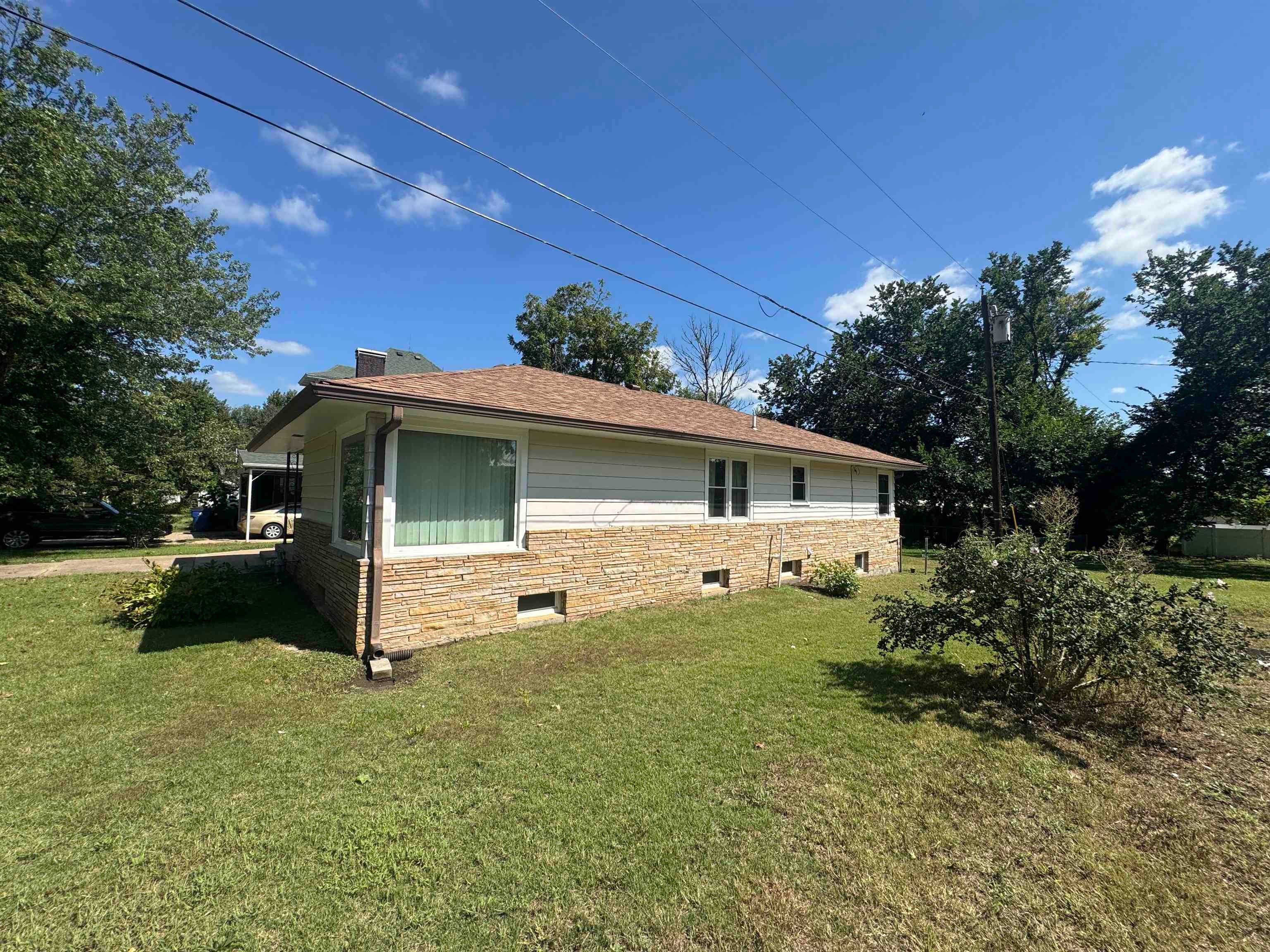 815 E 1st, Eureka, KS 67045 — photo 2