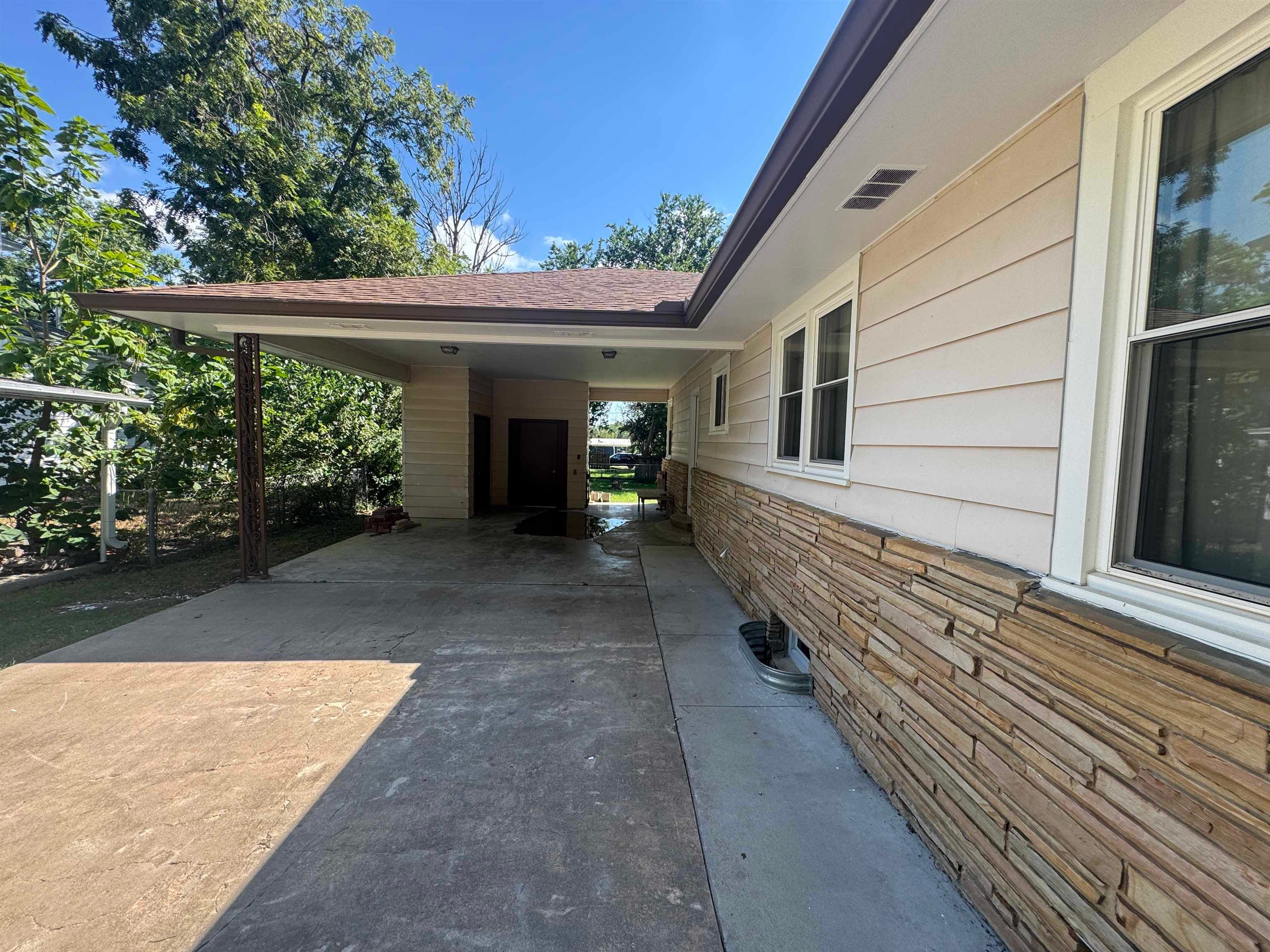 815 E 1st, Eureka, KS 67045 — photo 3