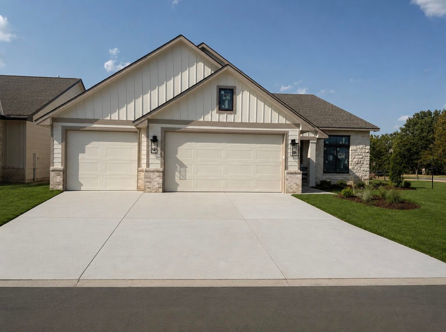 14284 Oakwood — photo