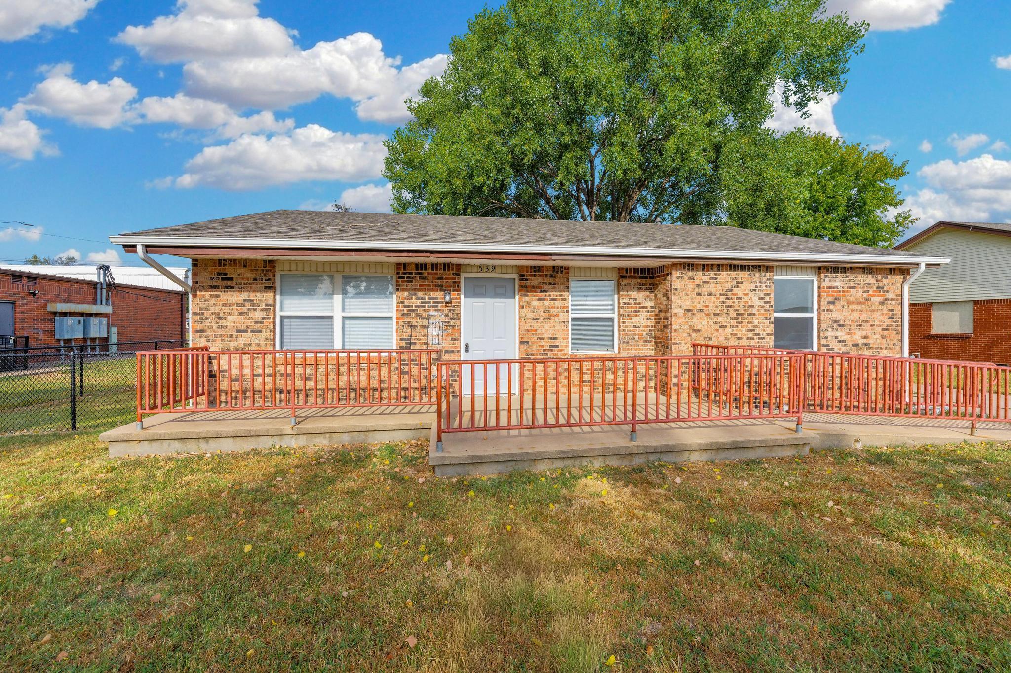 539 N Summitlawn — photo