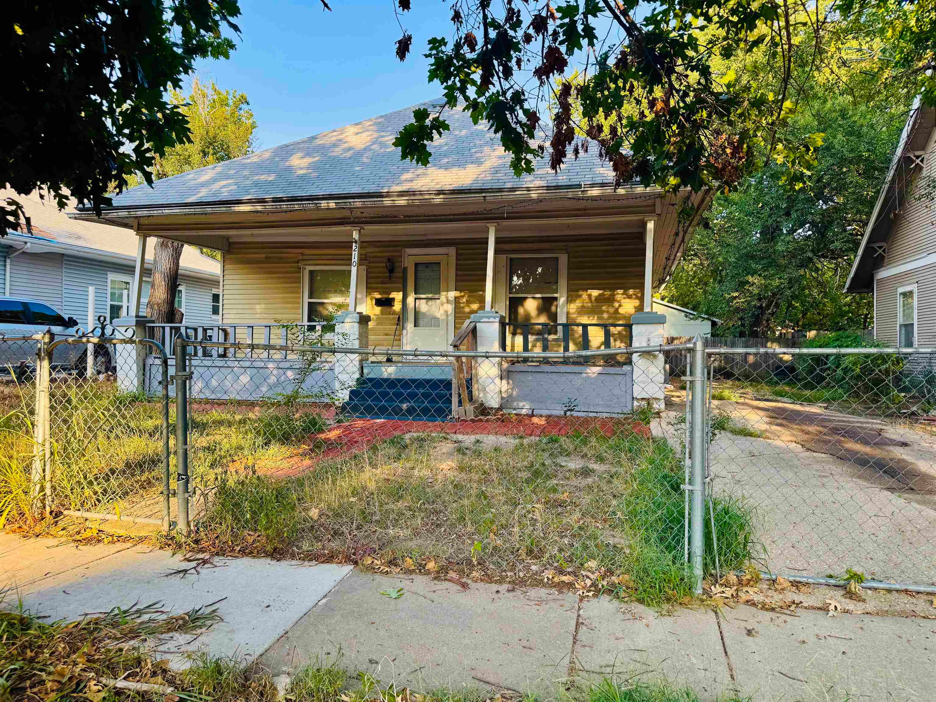 210 S Poplar St. — photo