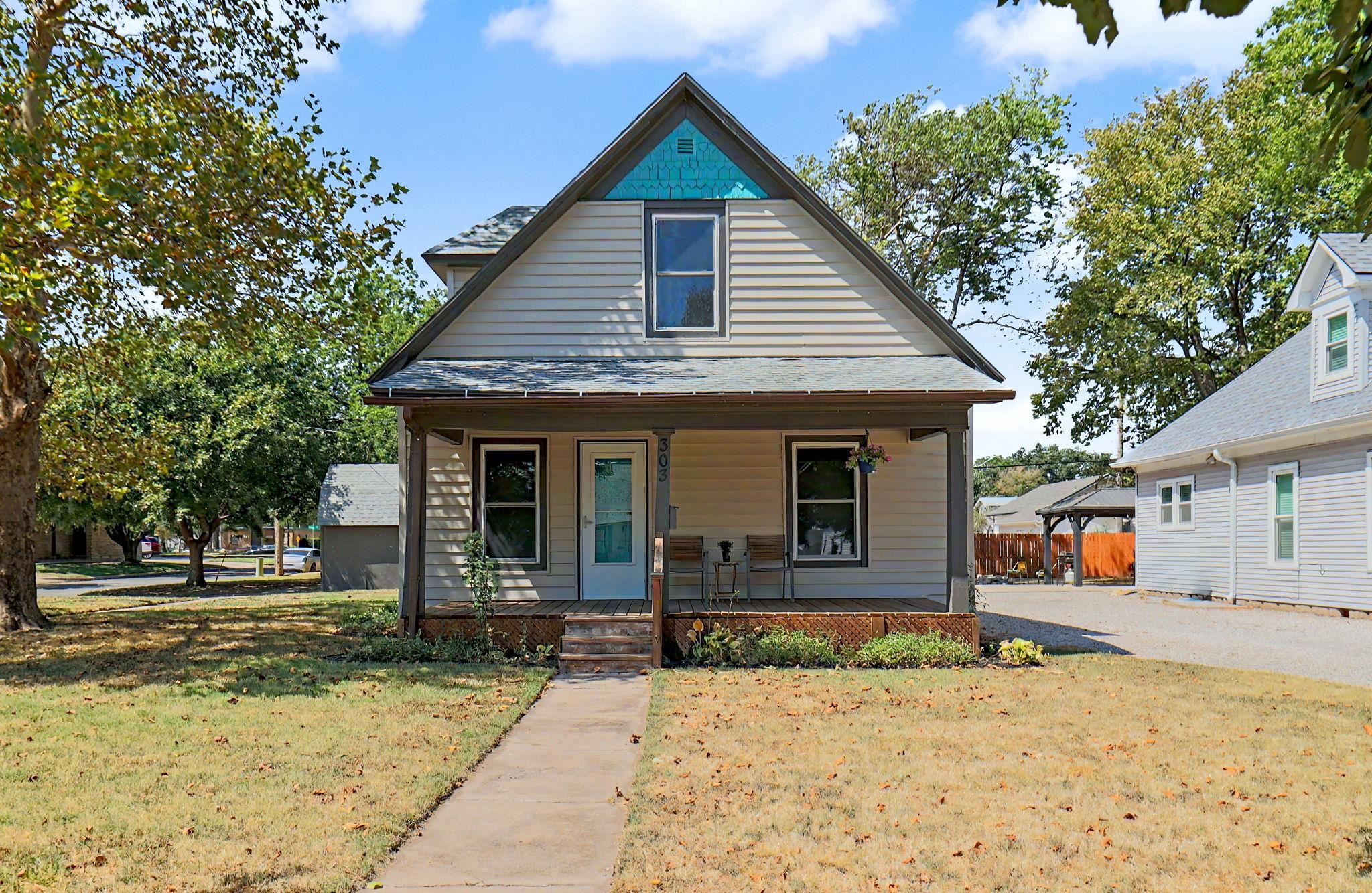 303 N Walnut — photo