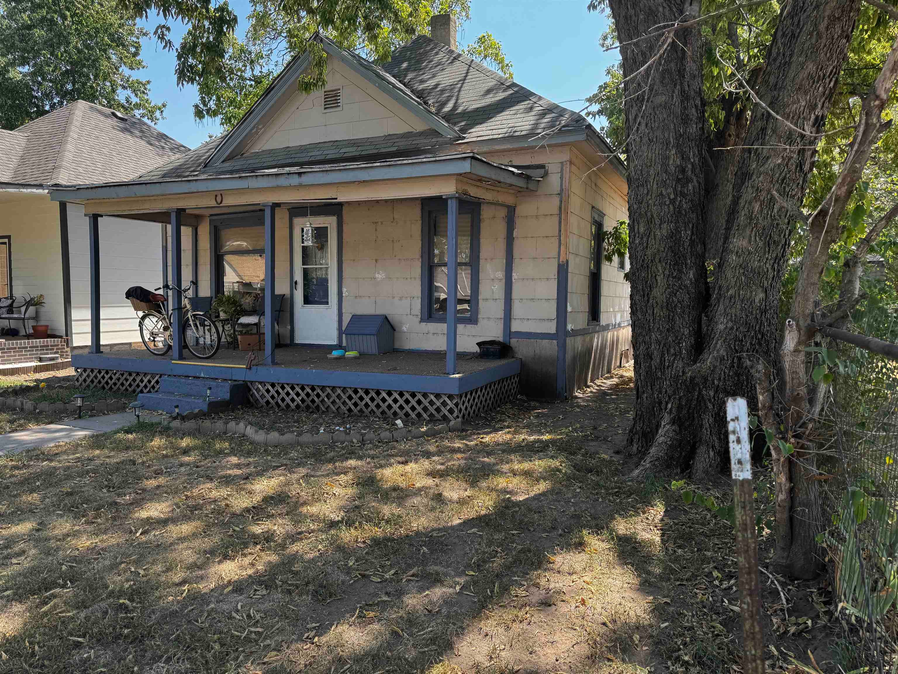 121 E Campbell St — photo