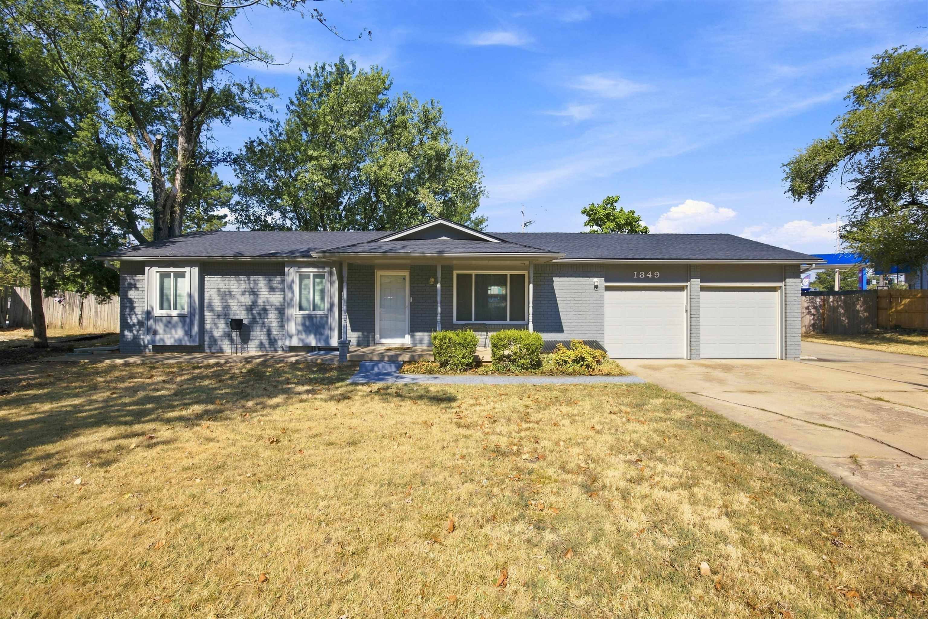 1349 N Summitlawn St — photo