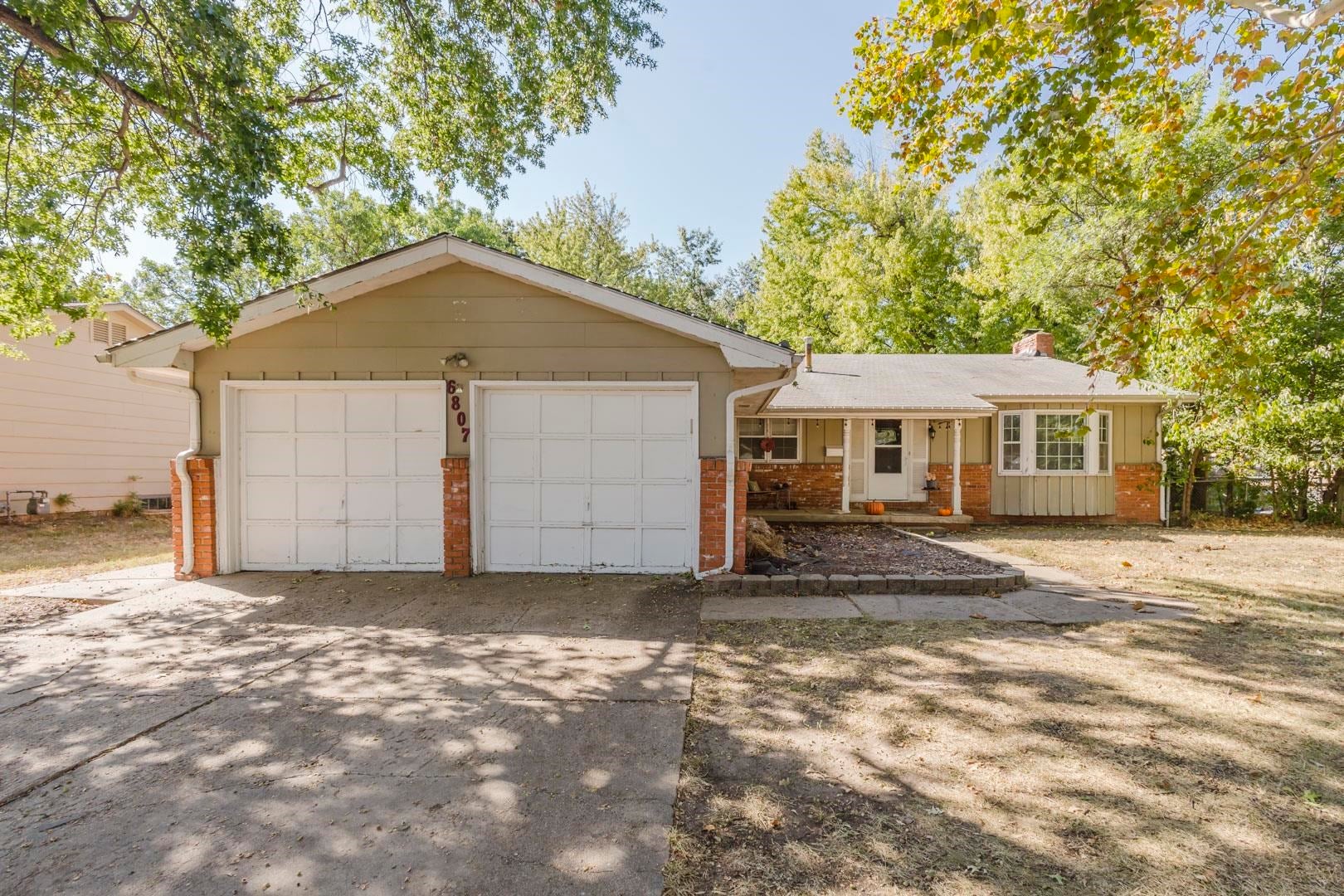 6807 E Bayley — photo