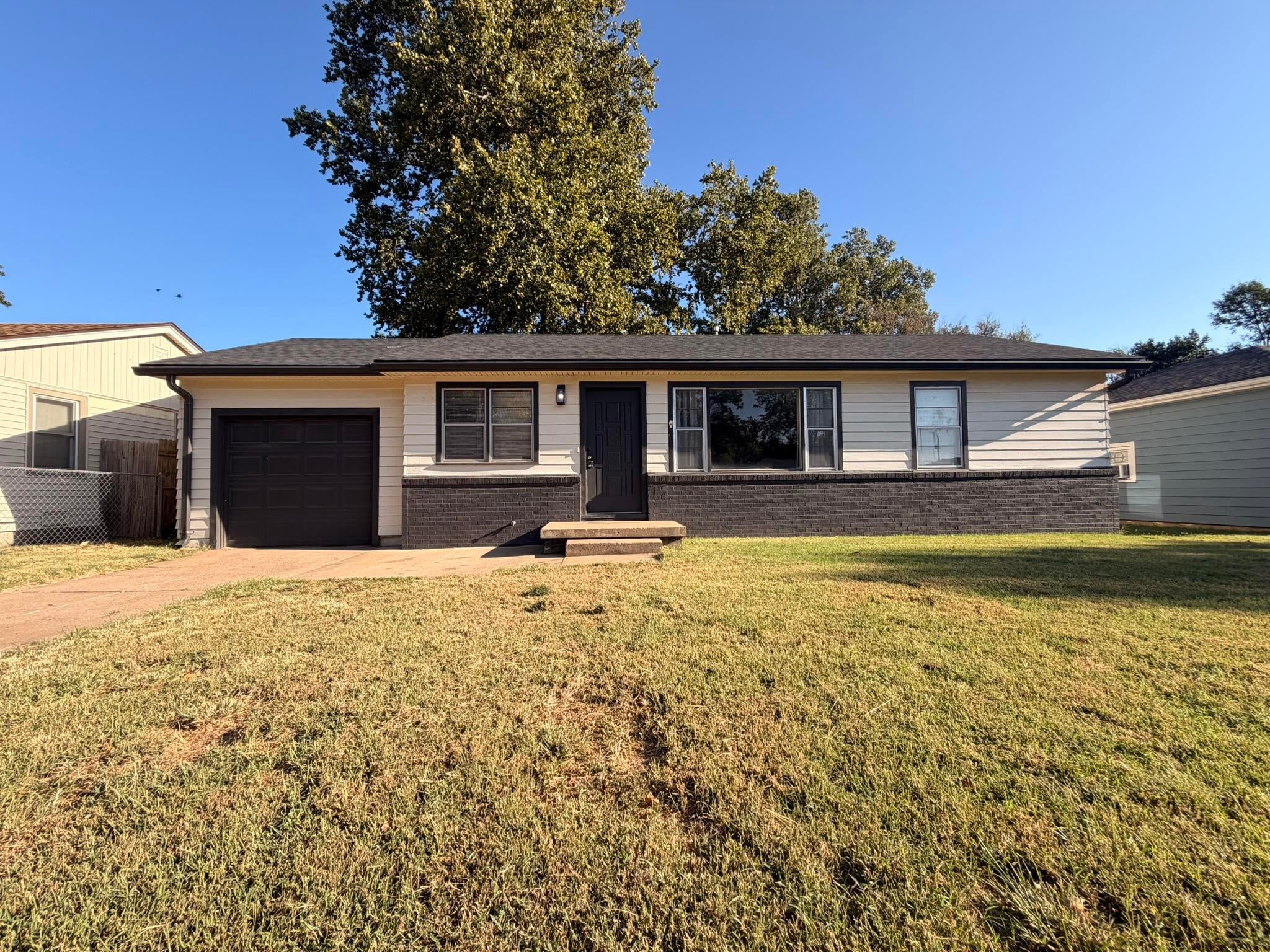 234 Stanley Dr — photo
