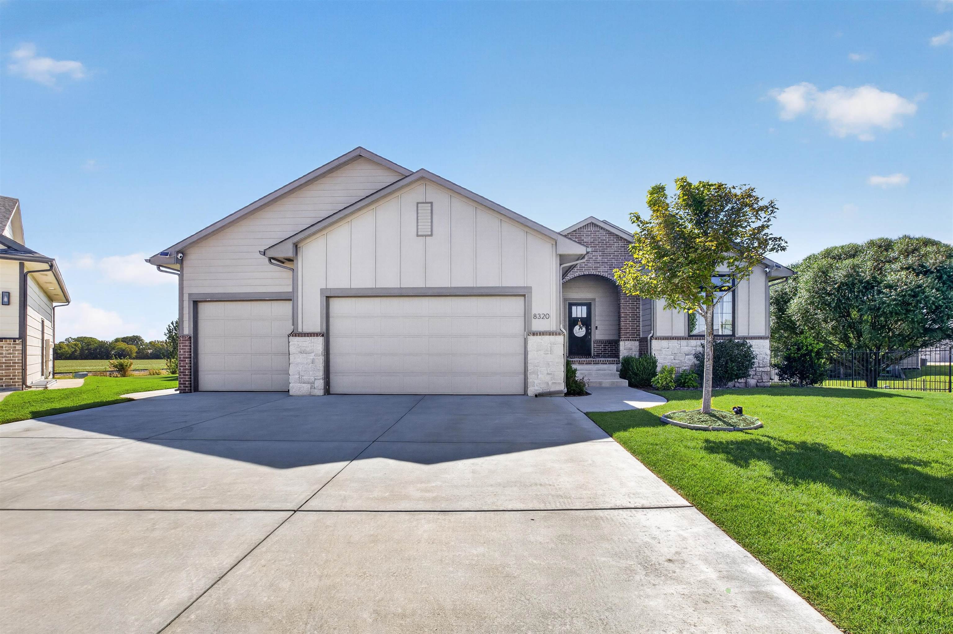 8320 W Kackley Ct — photo