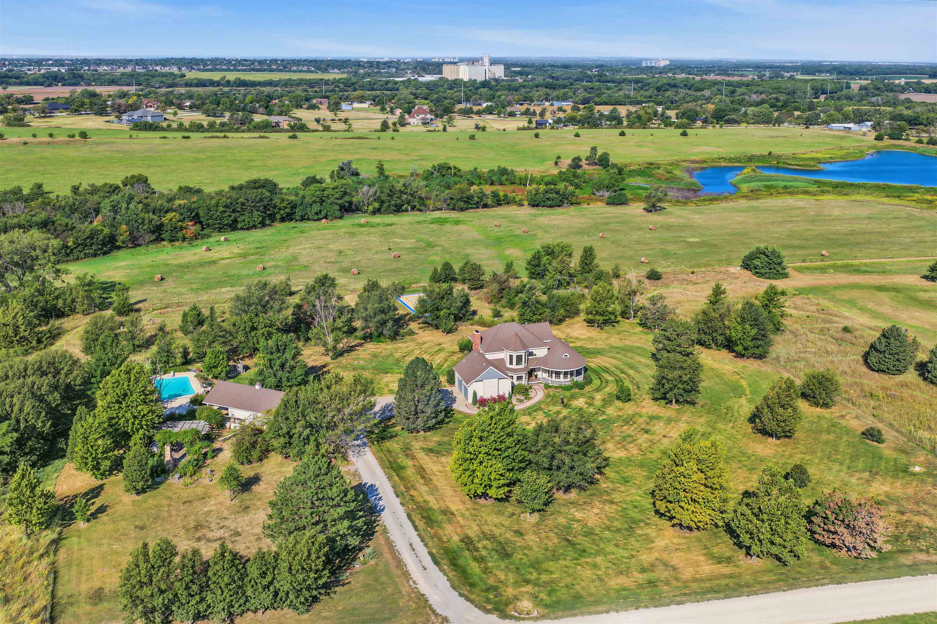 356 S Country Estates Dr — photo