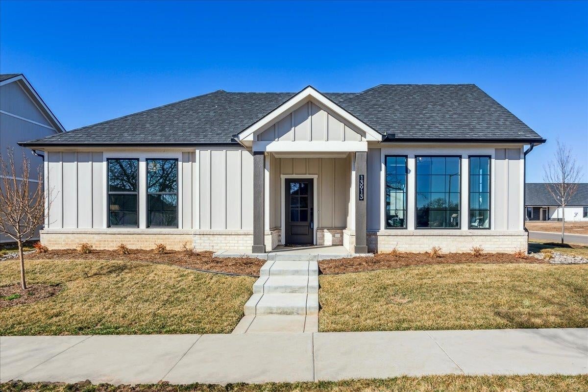 13913 W Barn Owl Ct Bedford Four Seasons Model — photo
