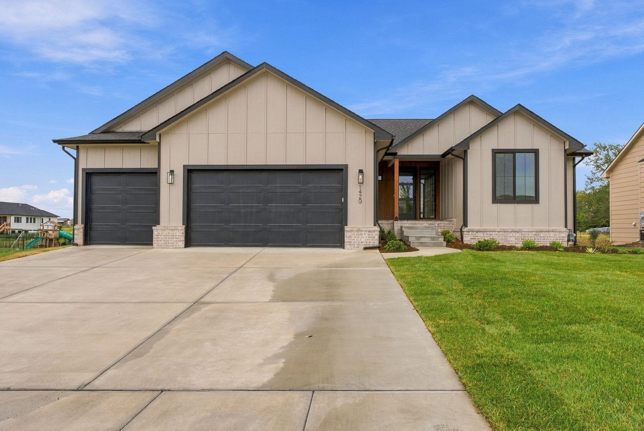 1420 W Cozy Hollow — photo