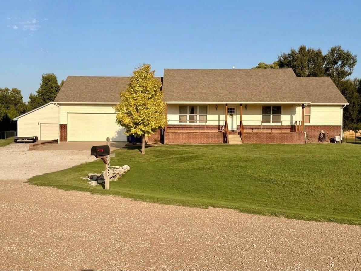 8426 S Minnesota Cir — photo