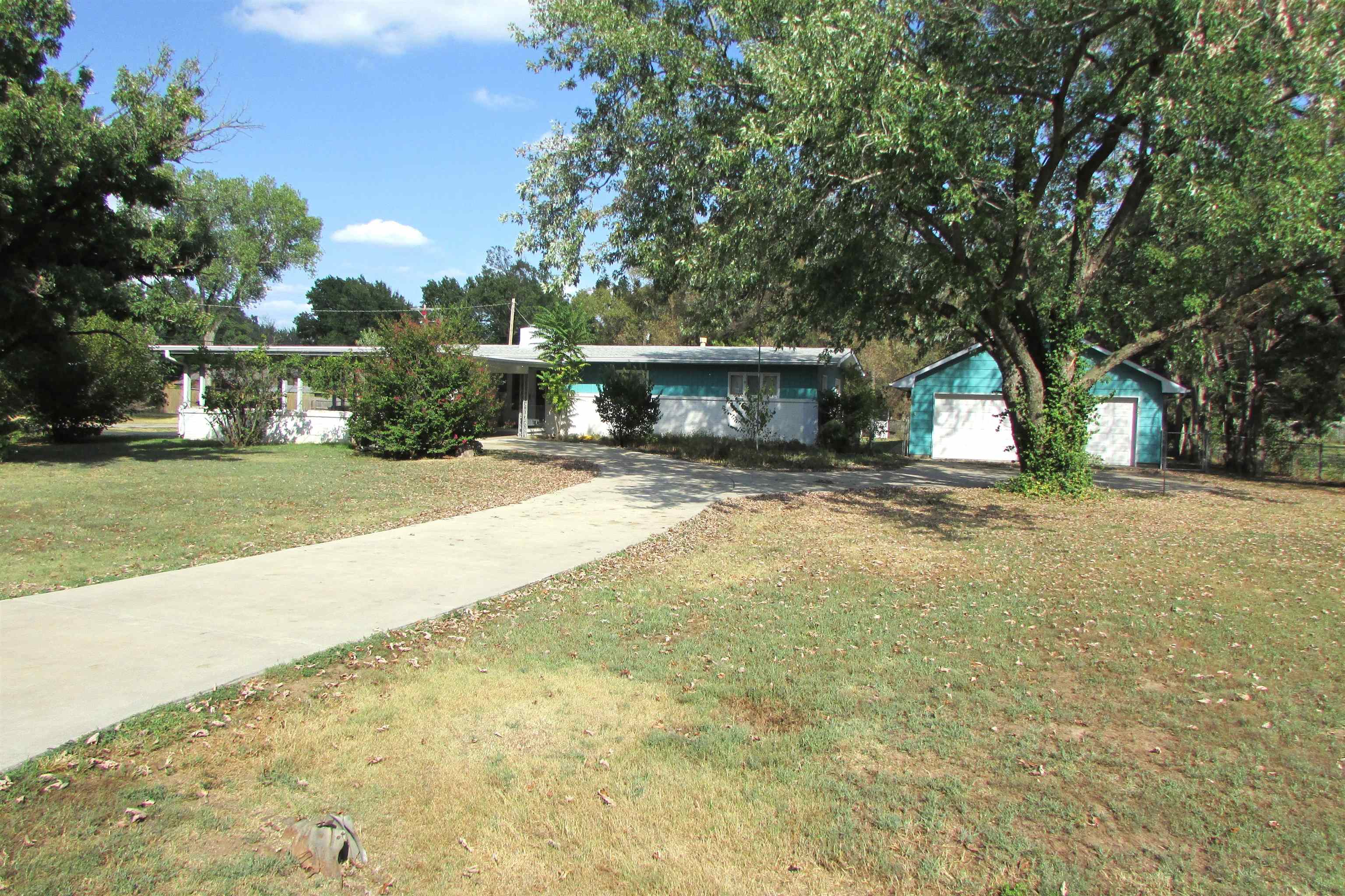 1200 S Keith Ave — photo