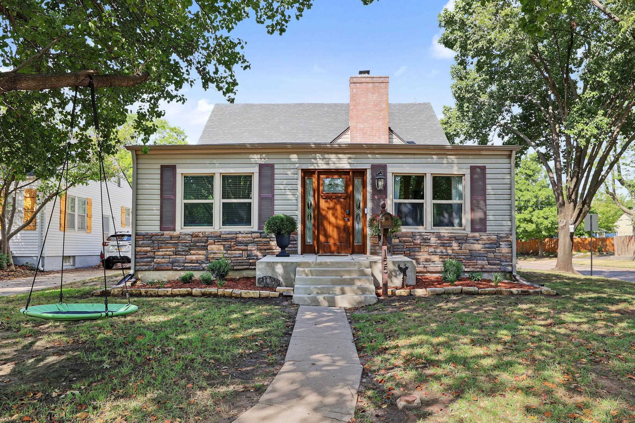 155 N Bleckley — photo