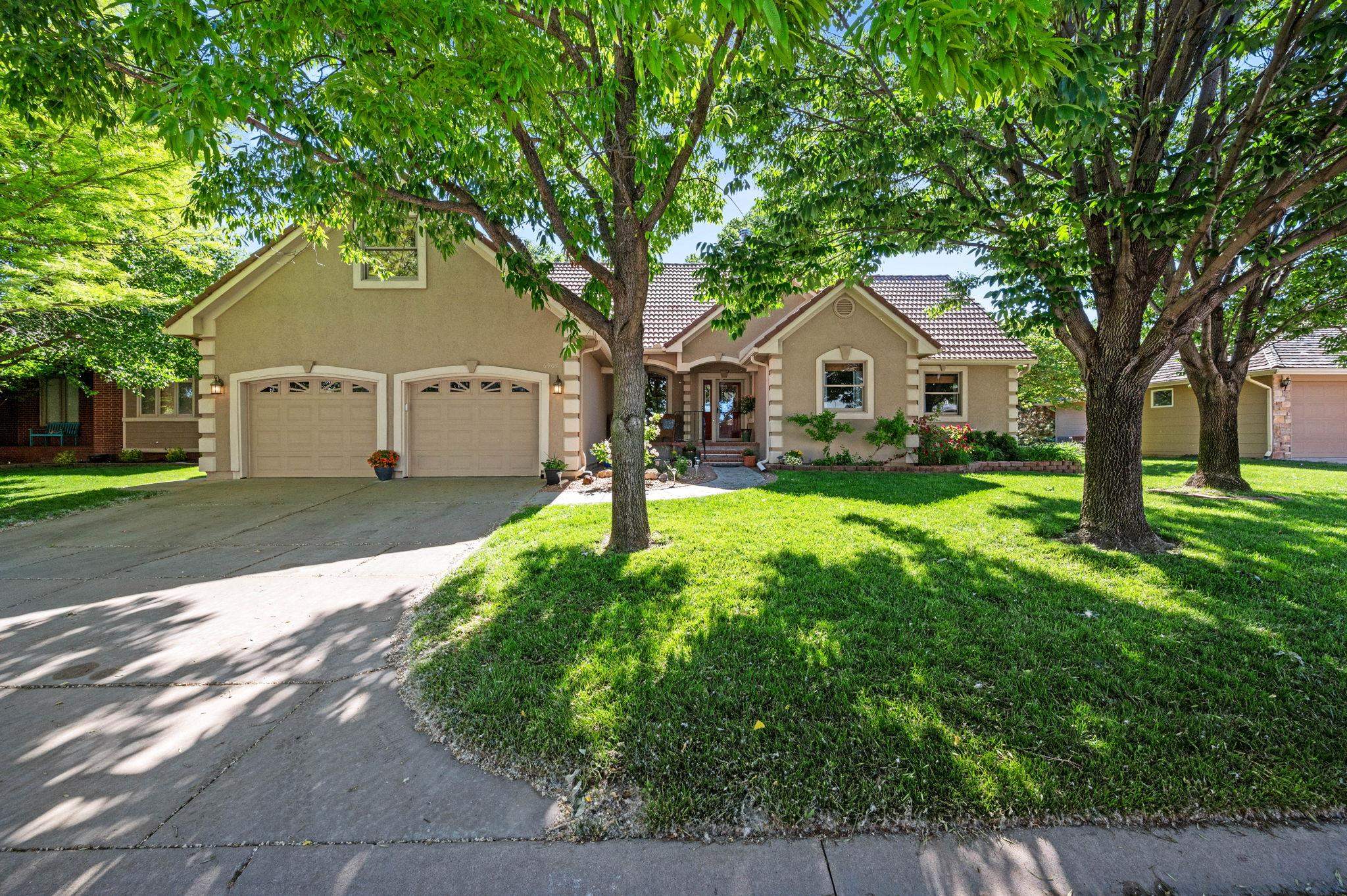 6907 W Garden Ridge Ct — photo