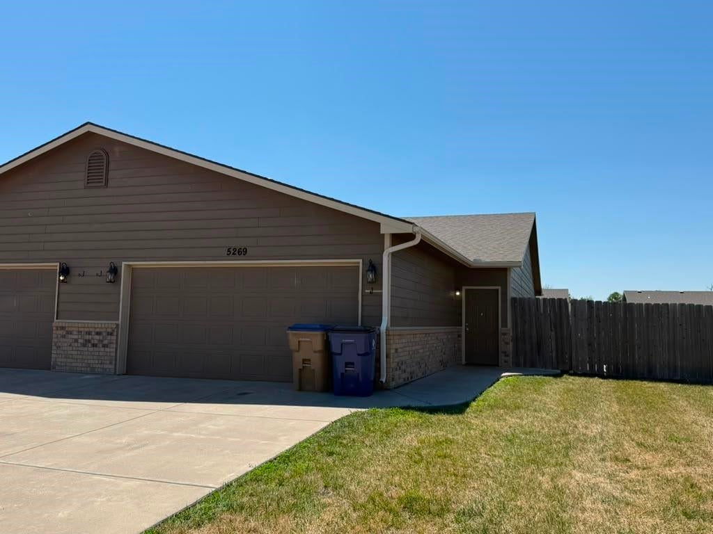 5269 N Cypress Cir. — photo