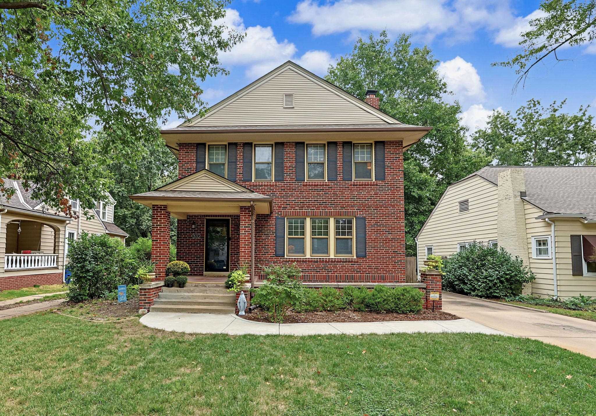 332 S Belmont — photo