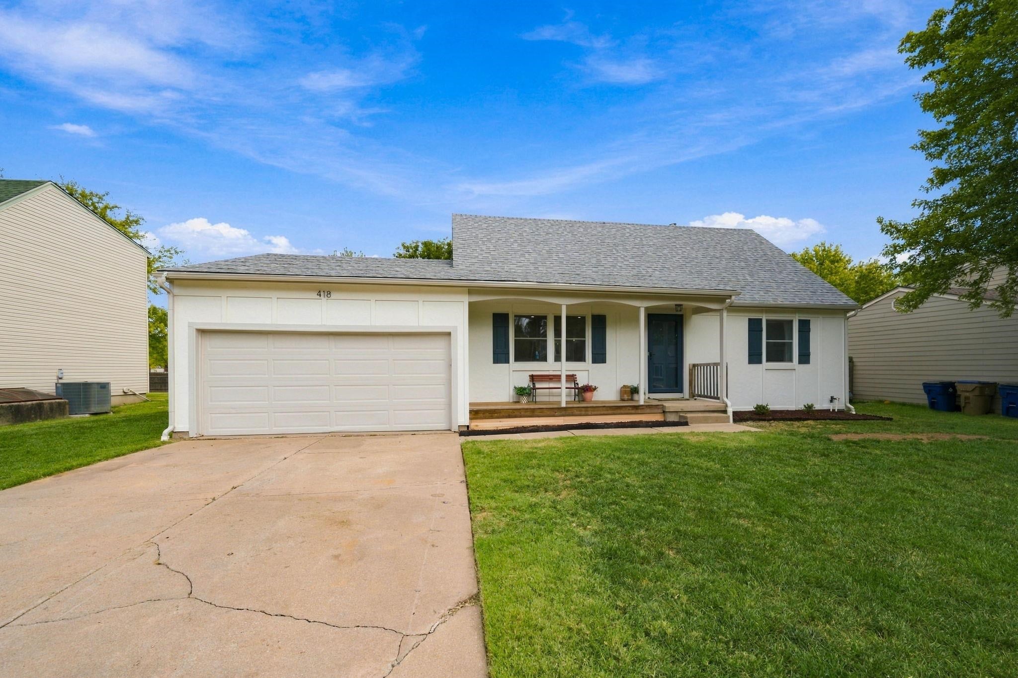 418 E Twisted Oak Rd — photo