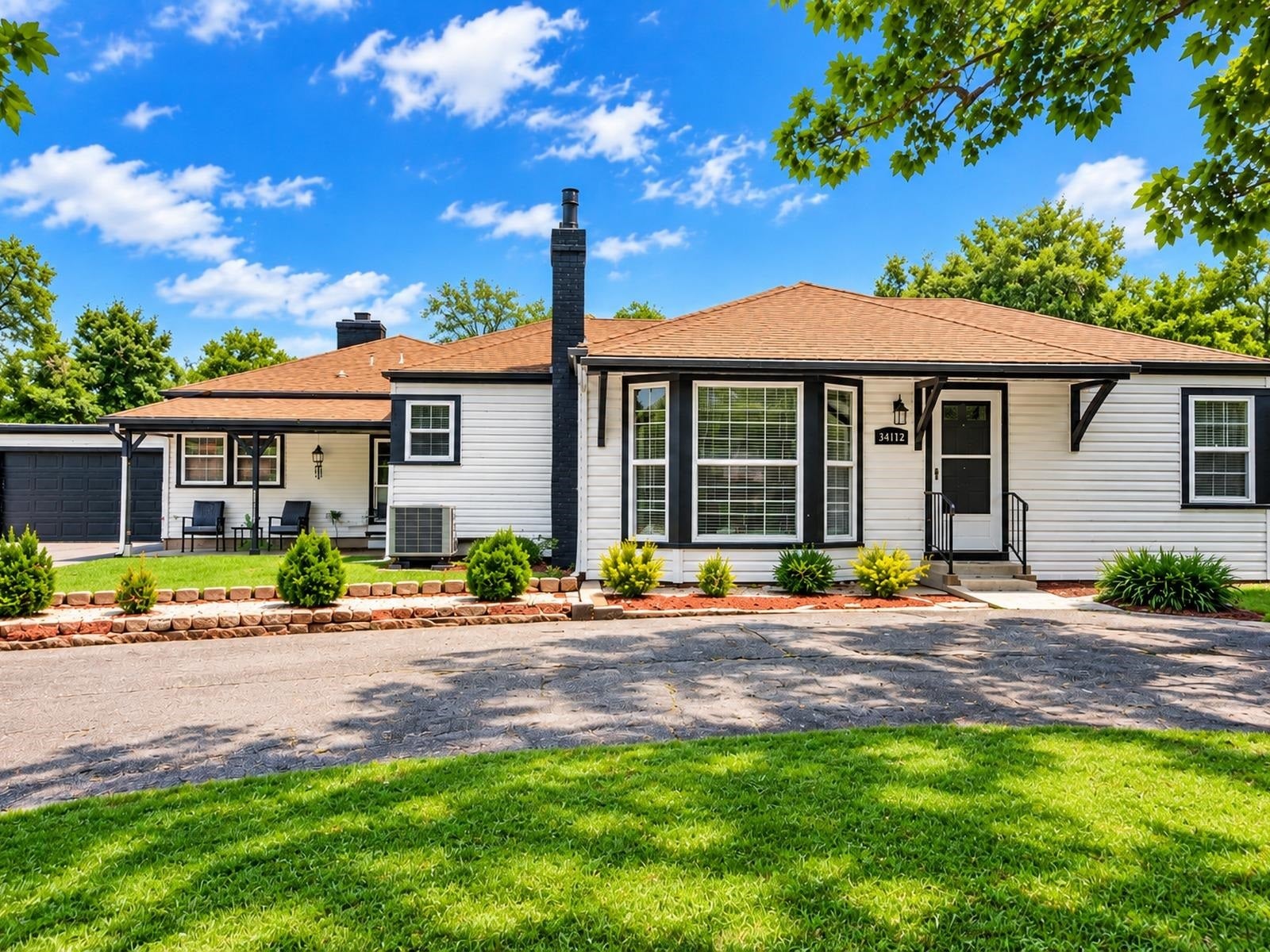 3412 E Elmwood Dr. — photo