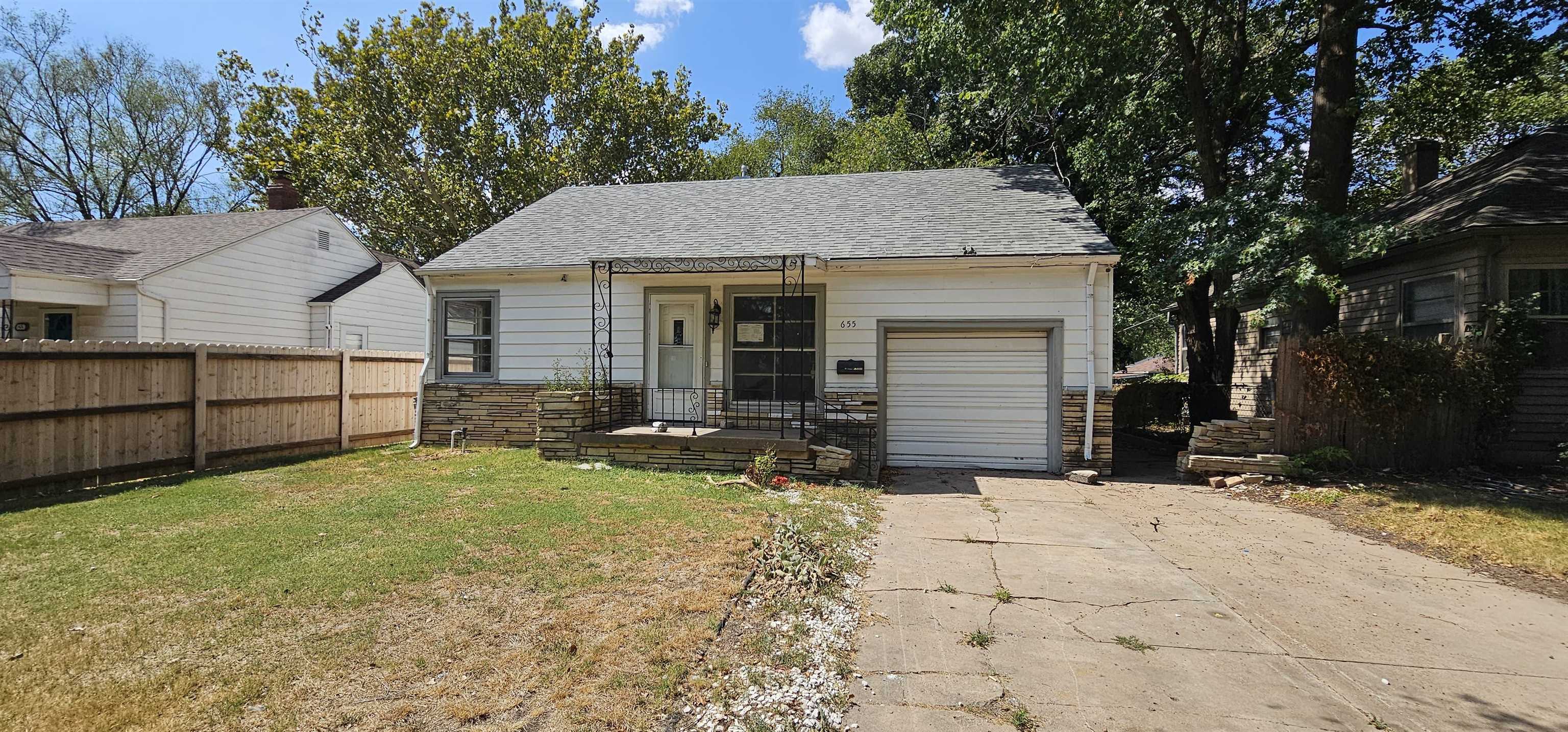 655 S Quentin St. — photo