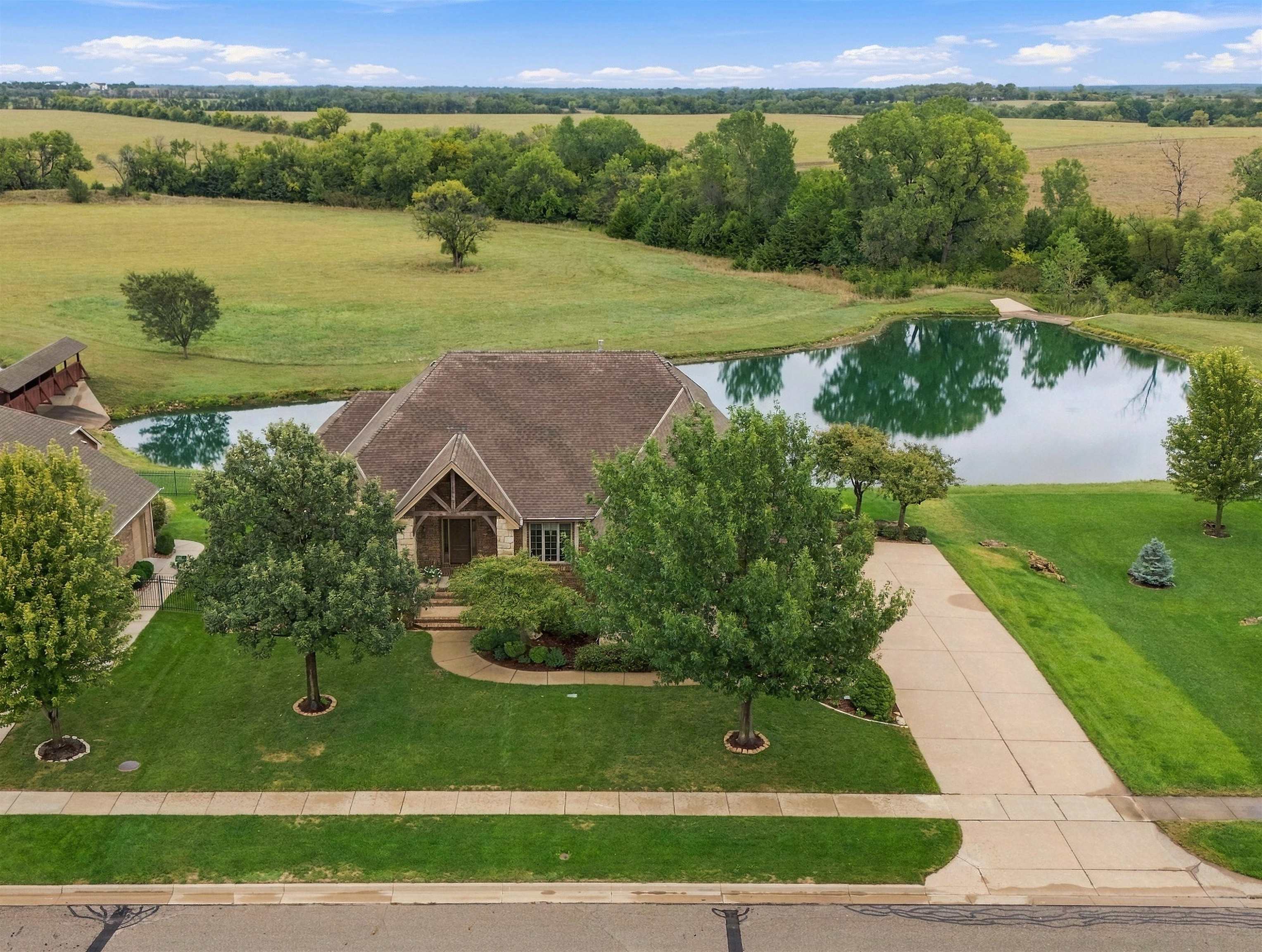 1202 Rolling Hills Dr — photo