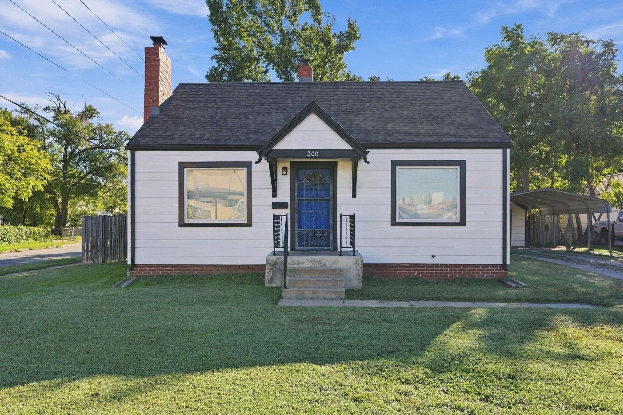 200 S Sheridan Ave — photo