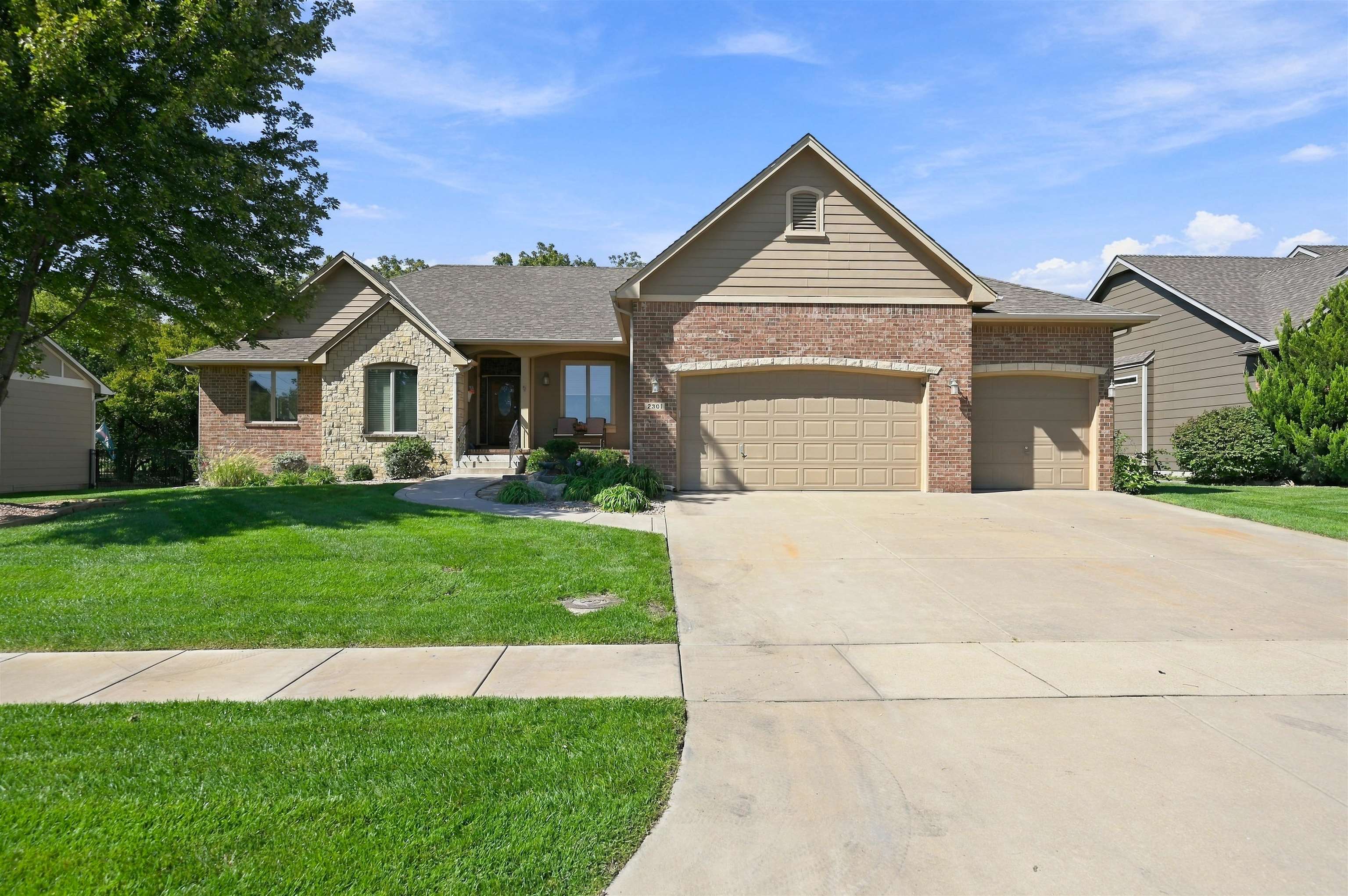 2301 N Rough Creek Rd — photo