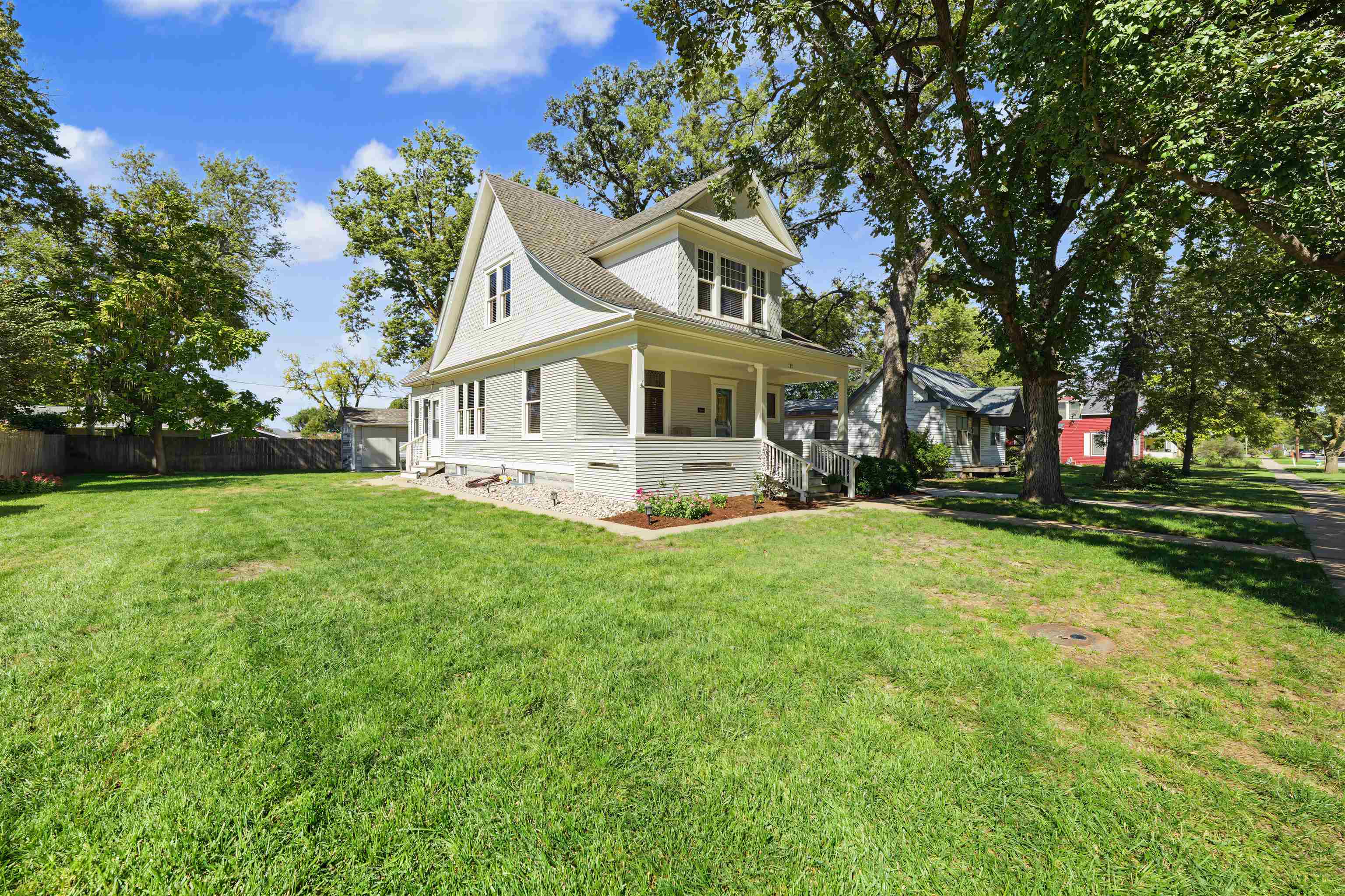 717 N Main St. — photo