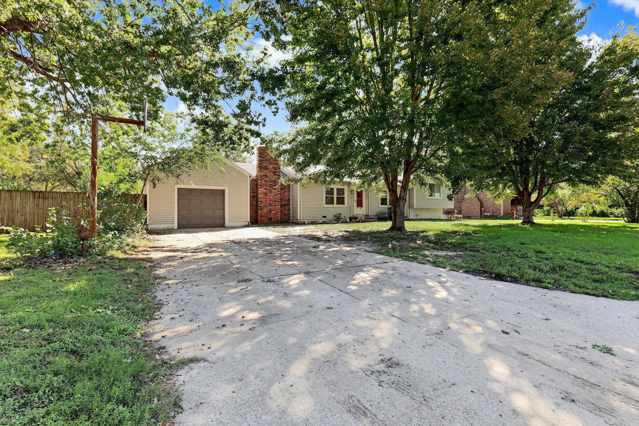 276 S Van Arsdale Ave, Haysville, KS 67060 | Realty.com